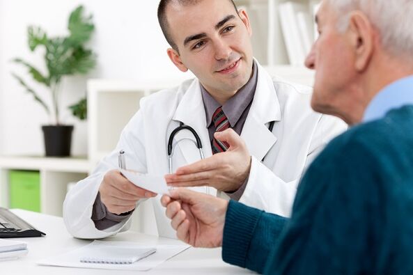 اذهب إلى الطبيب بسبب المرض المرضي العالي في الرجال